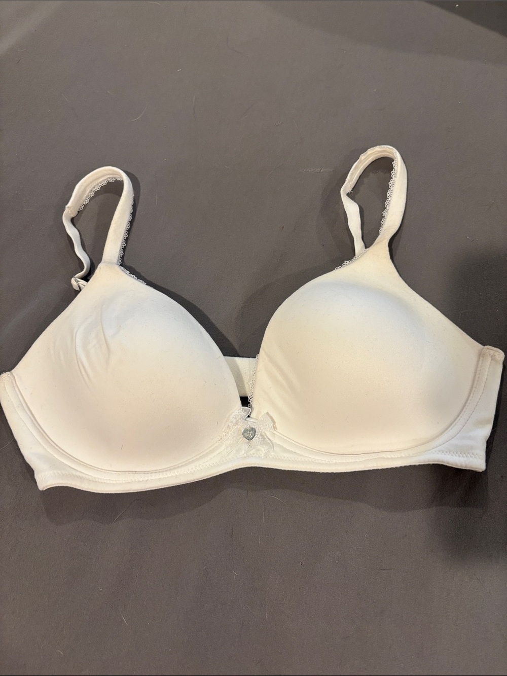 Victorias Secret No Wire Everyday Comfort White T-Shirt Bra 34C